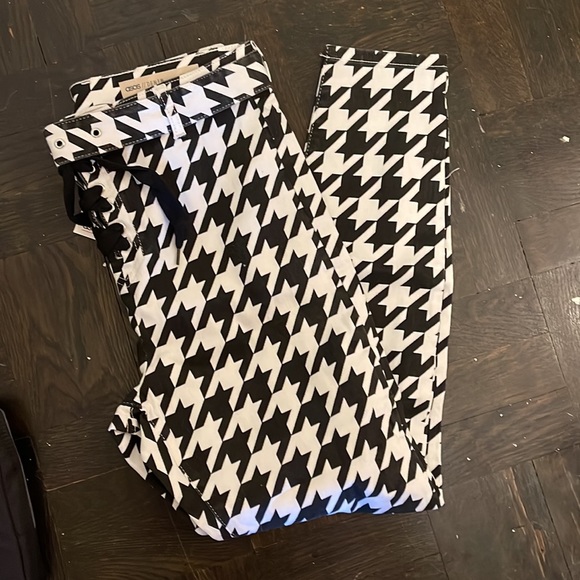 ASOS DESIGN Ridley high waisted skinny jeans in houndstooth print with belt - Picture 4 of 5